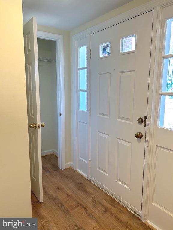 Building Photo - 136 Fairfield Dr