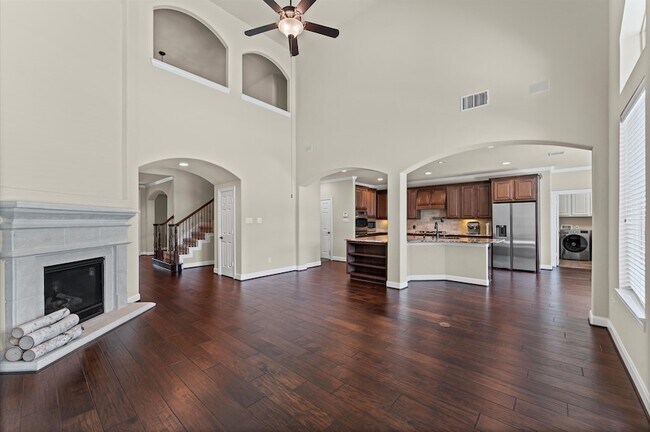 Building Photo - 10 Cayuga Pond Ct