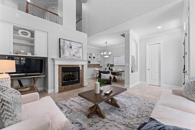 Building Photo - 1038 Memorial Village Dr