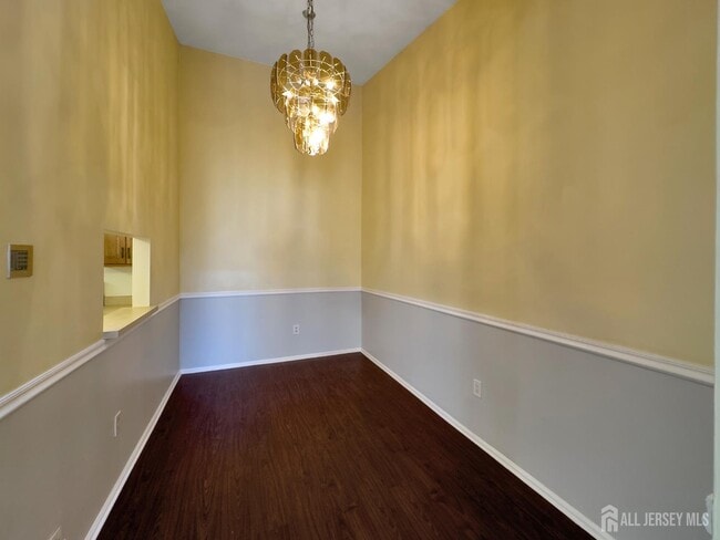 Building Photo - 479 Danbury Ln