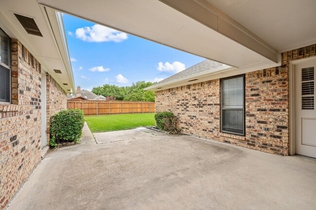 Building Photo - 1802 Campbell Trail