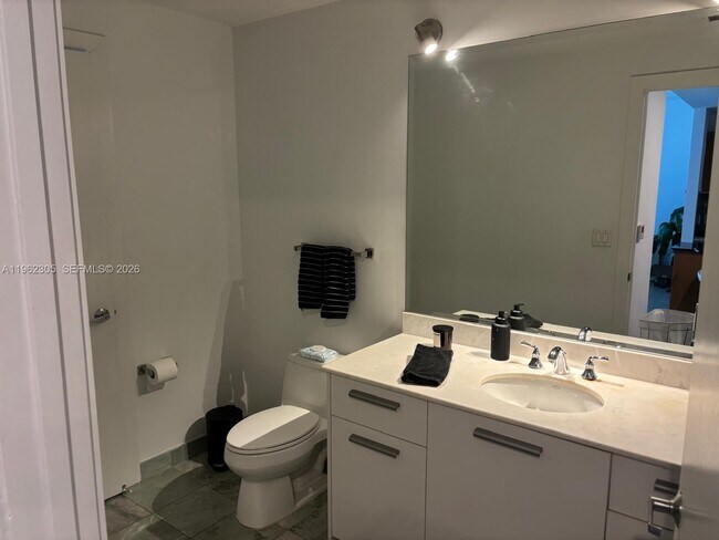 Building Photo - 1050 Brickell Ave