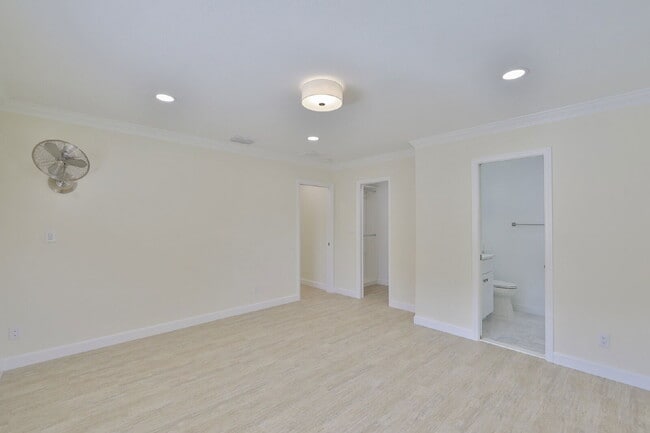 Building Photo - 5941 4th Ave N