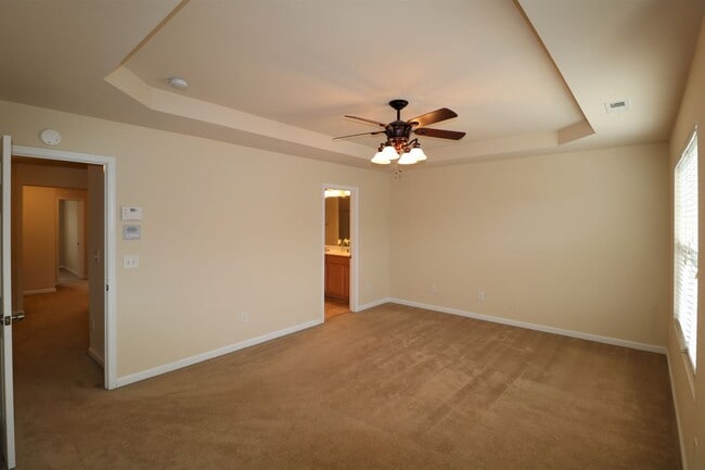 Building Photo - 982 Silver Leaf Dr