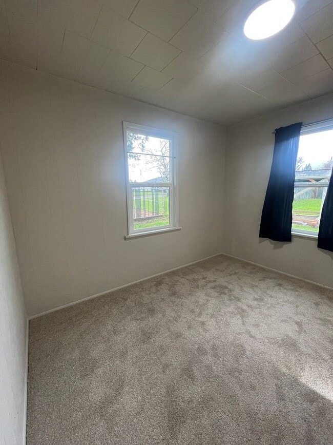 Building Photo - 3-Bedroom 2-Bathroom home in Cottage Grove