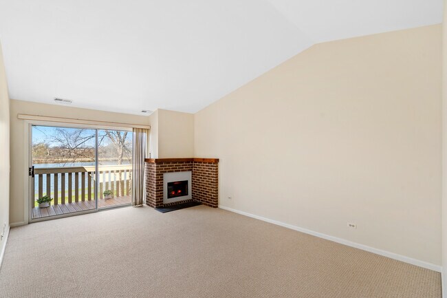 LIVING ROOM - 1282 N Streamwood Ln