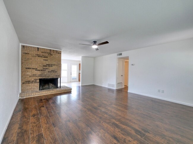 Building Photo - 1472 Rockshire Dr
