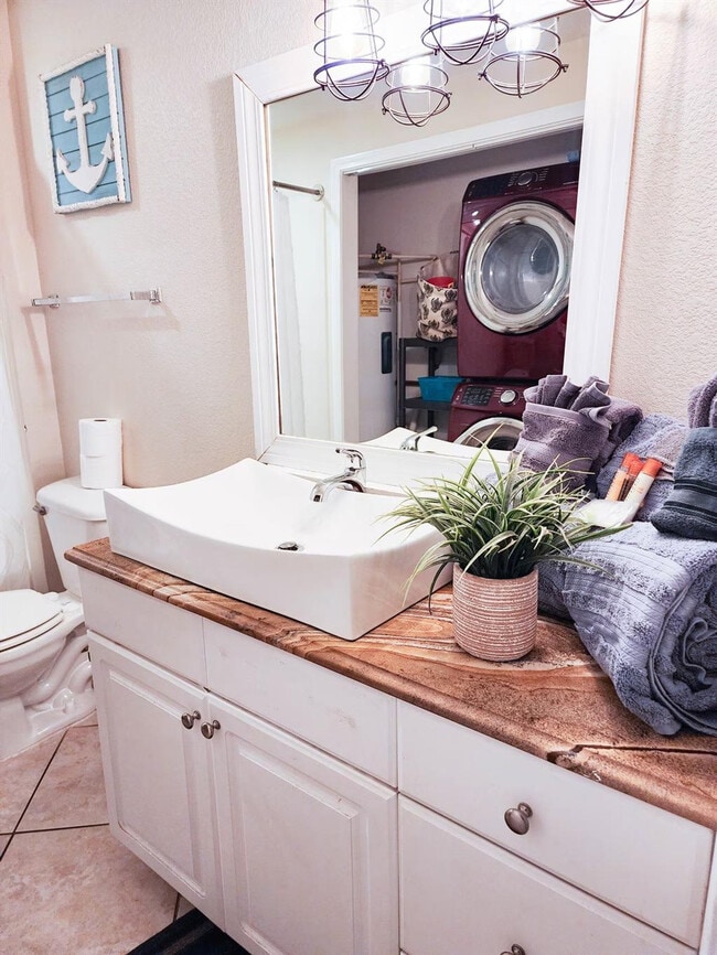 Building Photo - 16819 Front Beach Rd