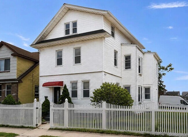 Building Photo - 217-04 135th Ave