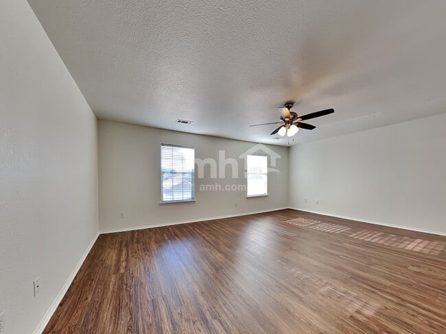 Building Photo - 13209 Ridgepointe Rd