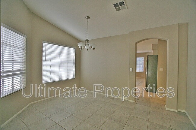 Building Photo - 7721 W Tonto Dr