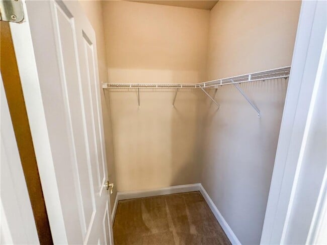 Building Photo - 2000 Sterling Ct