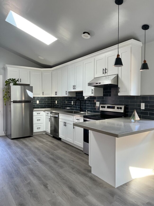 Building Photo - 930 Alexis Ct