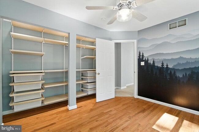 Building Photo - 3241 Henson Ave
