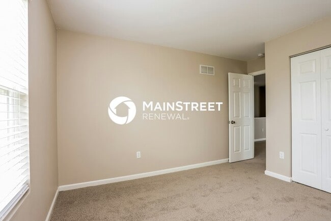 Building Photo - 4 Bedroom Pet-Friendly Home in Moscow Mill...