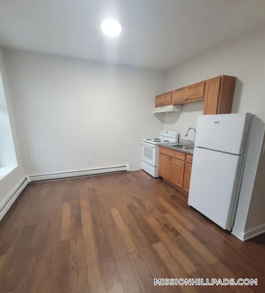 Building Photo - 9 Ruggles St