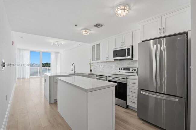 Building Photo - 6580 Indian Creek Dr