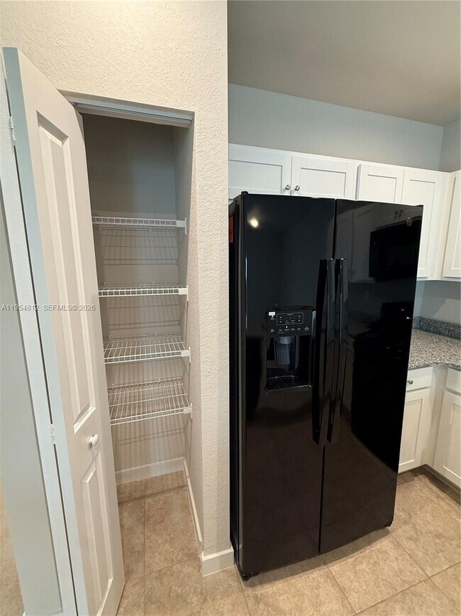 Building Photo - 585 NW 11th St