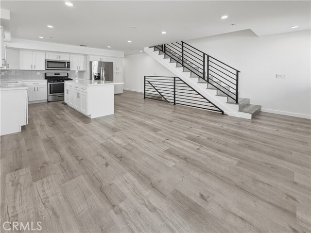 Building Photo - 10918 1/2 Hesby St