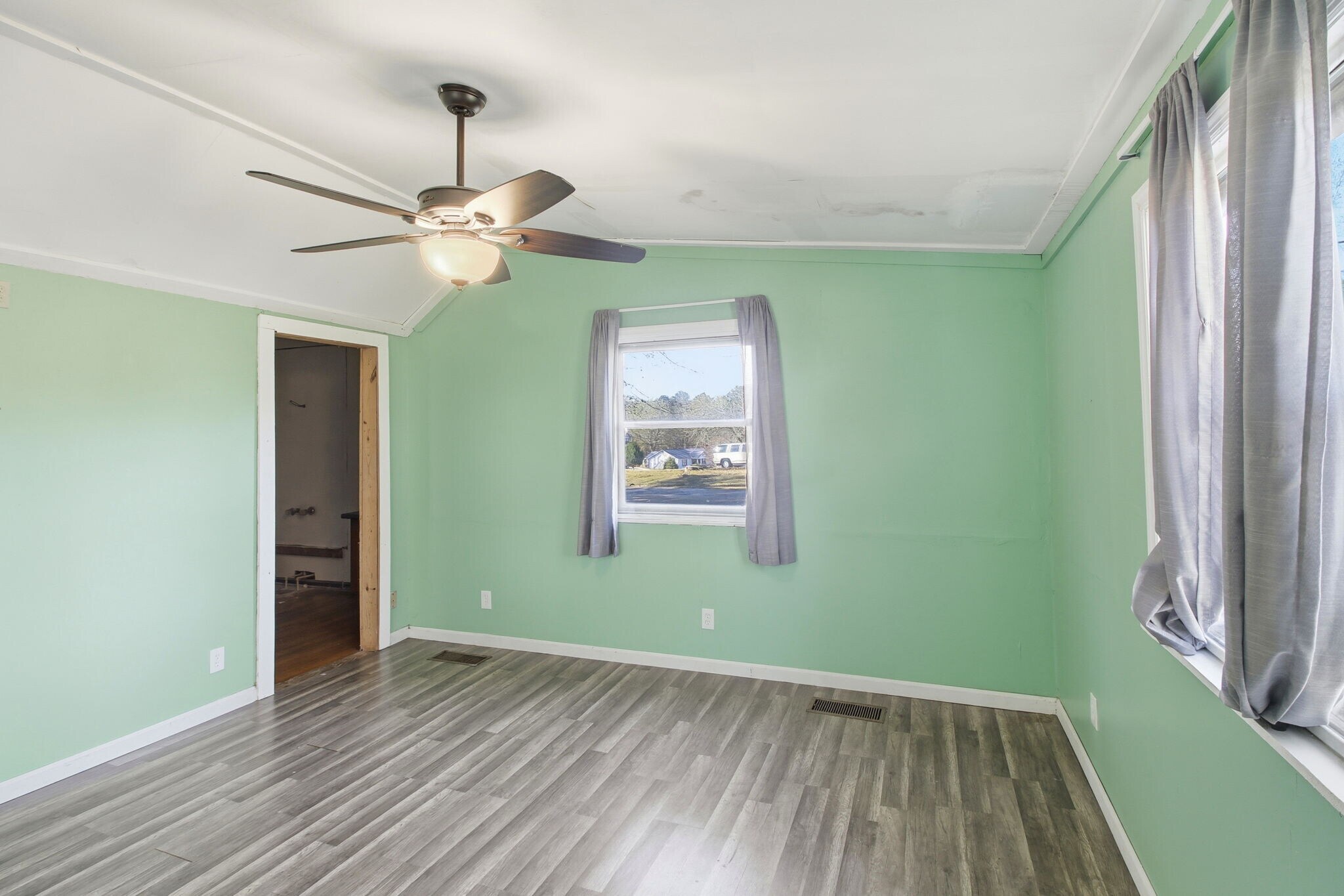 Building Photo - 213 Carter Rd