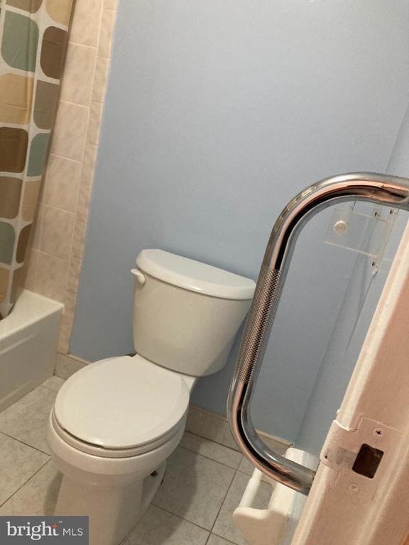 Building Photo - 9921 Bustleton Ave