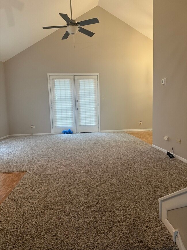 Building Photo - 1642 Country Lakes Dr
