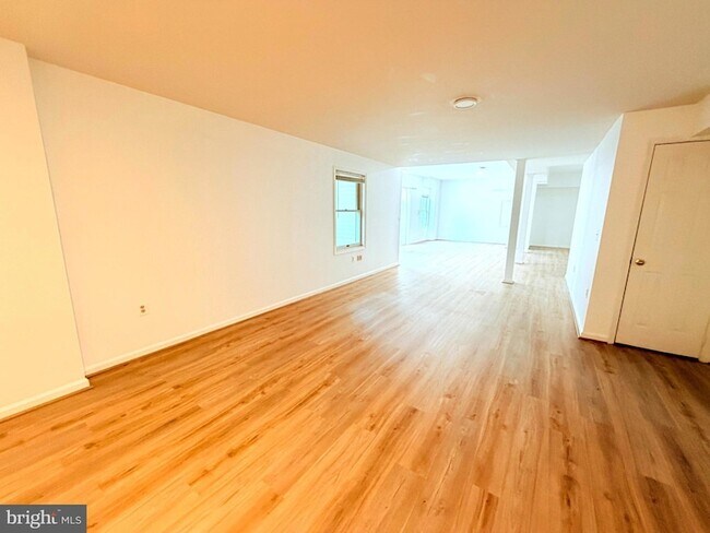 Building Photo - 43549 Coal Bed Ct