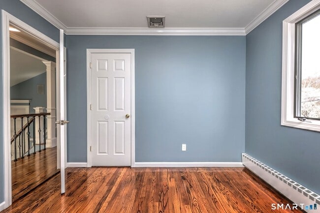 Building Photo - 31 Shawnee Rd