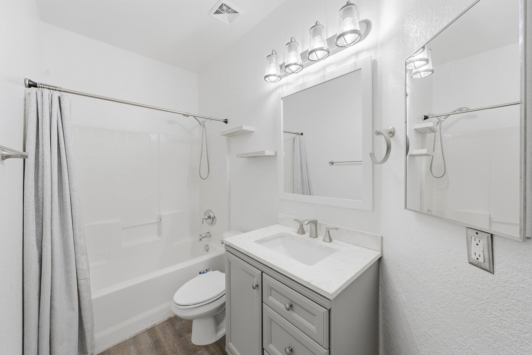 Building Photo - 12175 W Chase Ln