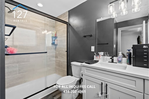 Building Photo - 3BR Townhome – Modern Amenities, Great Location!
