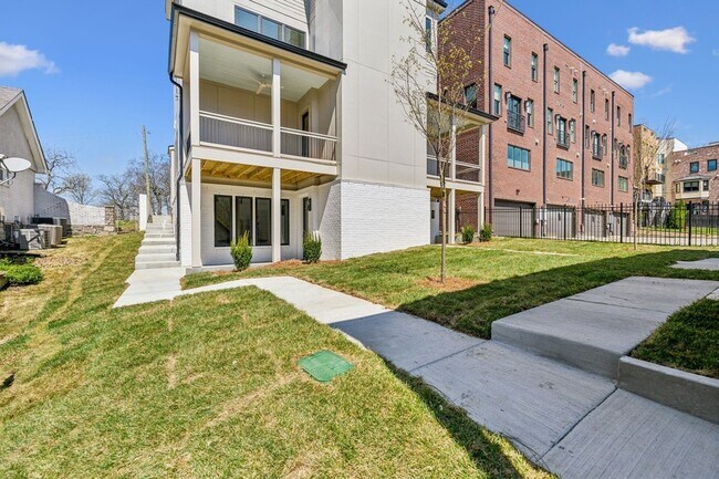 Building Photo - 3135 Parthenon Ave
