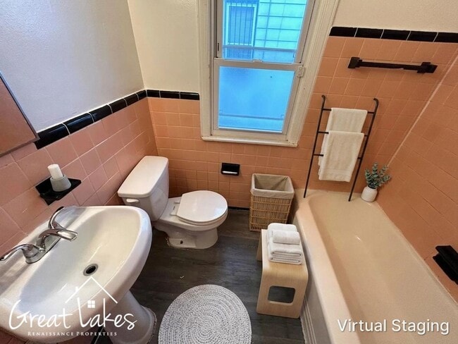 Building Photo - Charming 2 Bedroom 1 Bathroom now available for rent