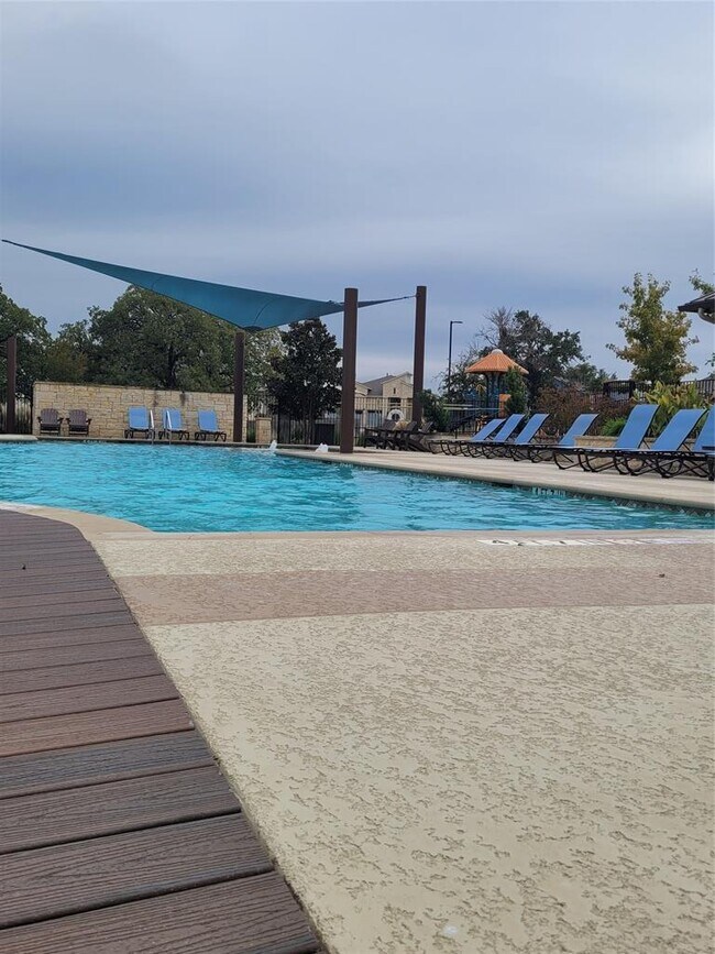 Building Photo - 121 Tall Grass Dr