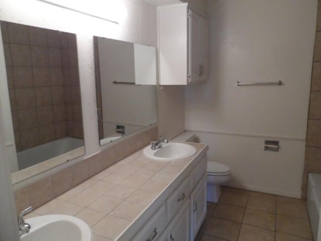 Building Photo - 120 NE 12th St