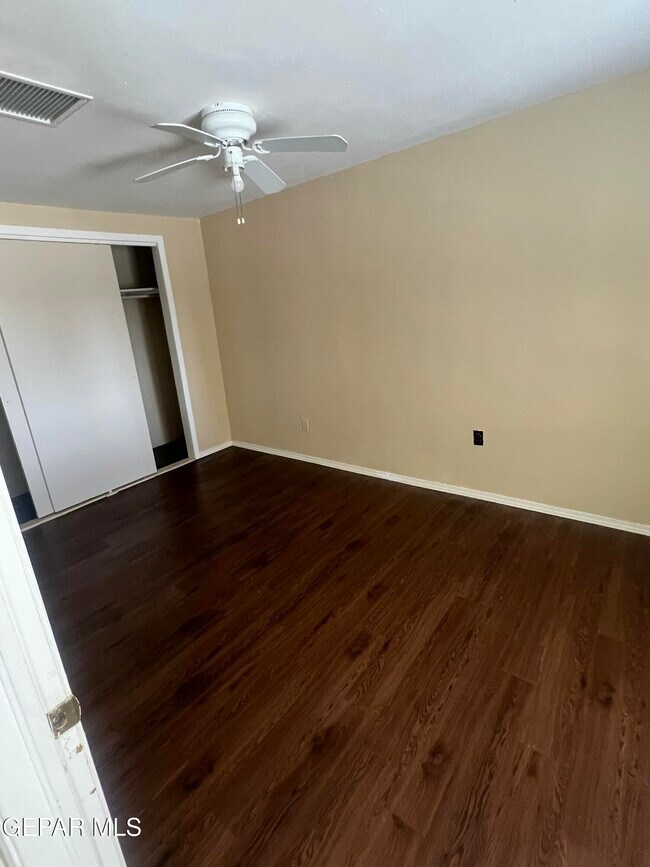 Building Photo - 3015 Altura Ave