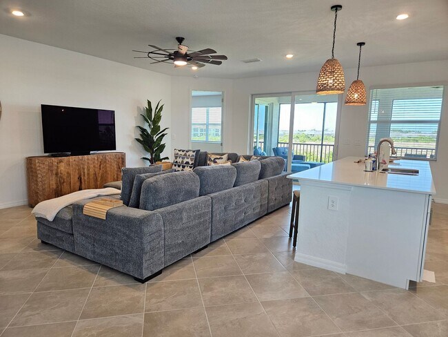 Building Photo - 12665 Radiance Ct