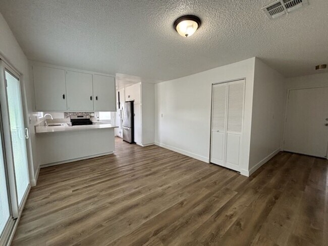 Building Photo - 1455 Laramie Ave