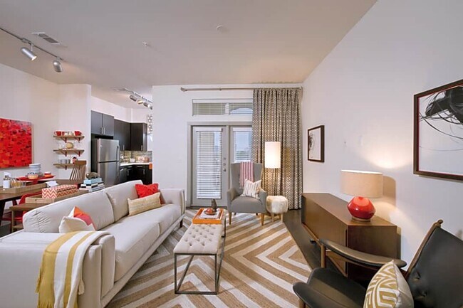 Building Photo - 2848 Woodside-30701