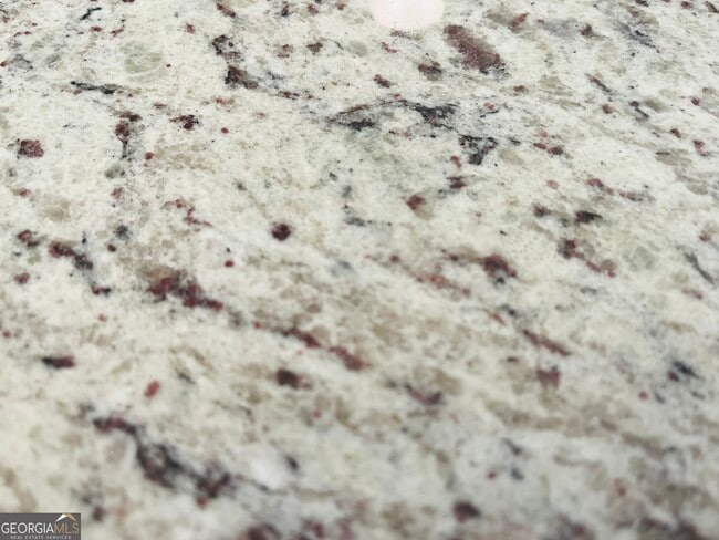 Building Photo - 32 N Cove Dr