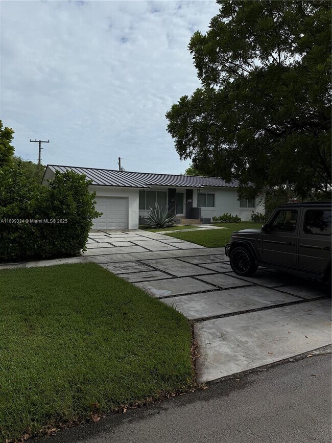Primary Photo - 675 NE 93rd St