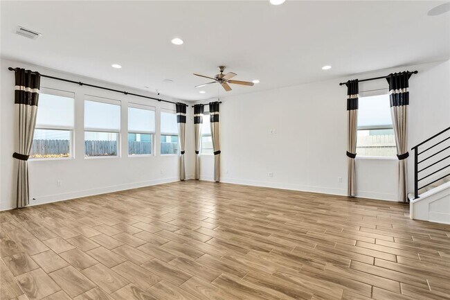 Building Photo - 9109 Moonstone Dr