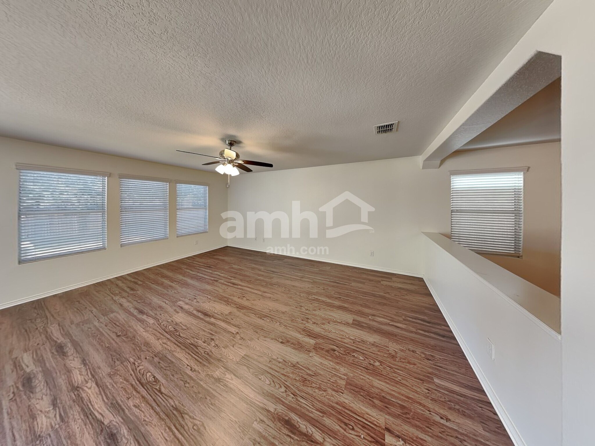 Building Photo - 9246 Silver Vista