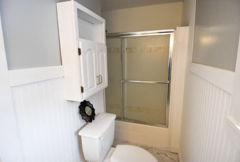 Building Photo - 204 Conley Ave S