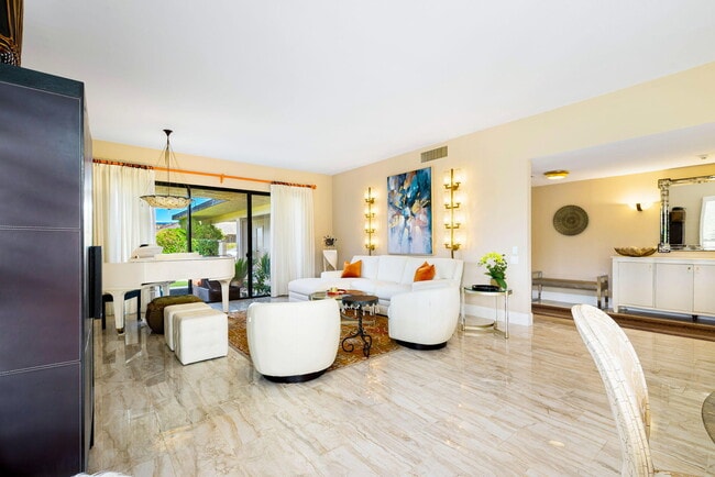 Building Photo - 1 Briarcliff Ct