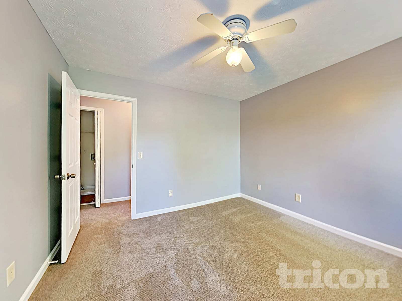 Building Photo - 3850 Paulownia Dr