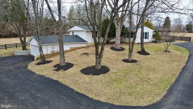 Building Photo - 39362 Rickard Rd