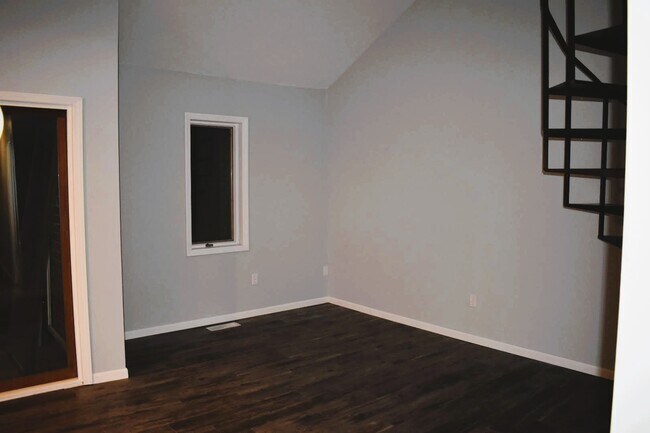 Building Photo - Woodlands