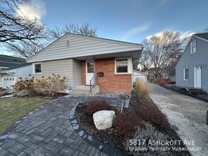 Building Photo - 5817 Ashcroft Ave