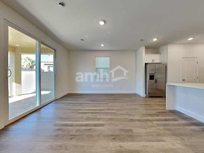 Building Photo - 9230 River Owl Ct