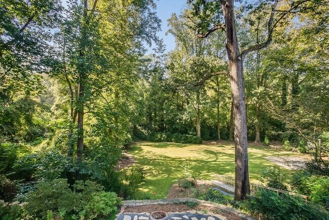 Building Photo - Druid Hills Hidden Gem! 4Bed-3 Bath, Hardwood Floors, Available NOW!